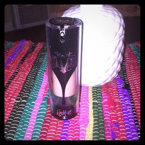 Kat Von D light 47 natural foundation